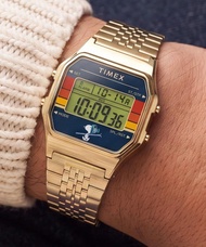 [包順豐] Timex T80 Snoopy Peanuts Ski 34.5mm Gold Tone Case Stainless Steel Bracelet Watch TW2Y76800 Di