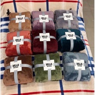 Muji Snow Fur Blanket Super Soft and Smooth, High Quality Fur Blanket Size 2mx2m3, weight 1.7kg