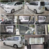 Toyota Noah Voxy 70 的專車專用濾光窗網太陽擋