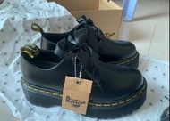 🔝Dr.martens Holly 2孔絲帶鬆糕底皮鞋 多尺碼選擇（36-45）