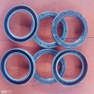 Front axle oil Seal TOYOTA 42429-31960-71