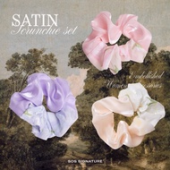 Signature - Satin scrunchie set ยางรัดผมผ้าซาตินลายดอกไม้ set 3 ชิ้น