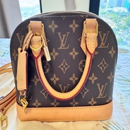 LV Alma BB 貝殼包