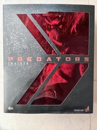 開封 Hottoys HOT TOYS
PREDATORS TRACKER PREDATOR
WITH HOUND MMS147 鐵血戰士