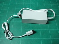 全新 Wii AC ADAPTER input AC 120v 51W 60Hz output DC 12V 3.7A  這款 全新 Wii AC Adapter 的規格如下：  Input (輸入)