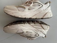 HOKA U CLIFTON L ATHLETICS