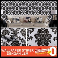 Wallpaper Stiker Dinding Motif Batik Hitam Dasar Abu / Dekorasi