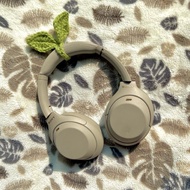(Ready Stock) Leaf Sprout Crochet/ Handmade Lead Sprout/ Headphone Leaf Sprout/ Headphone accessorie