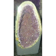Uruguay Amethyst Small Crystal Cave, Net Weight 833gx Height 143mmx Width 67mmx Cave Depth 40mm.