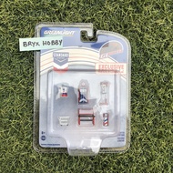 Greenlight Hobby Exclusive Muscle Shop Tools Standard Oil #13157 (1:64)