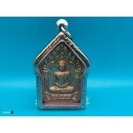 此批坤平是师傅于佛历2558守夏节开始制造，7月出庙，加入了阿赞并59灵坤平剩料，苏玛丽剩料，其特别之处是背面还加入招财女神，男女都可以佩戴
功效；强力招人缘桃花运，使得人见人爱，帮助人际关系，以及强