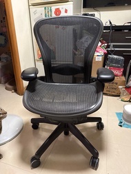 Herman Miller Aeron 辦公椅 size B