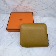 HERMES餅乾色ㄇ拉絲巾短夾/Z