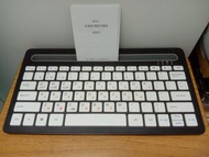 9成新 藍芽鍵盤 (可放手機/ipad/平板電腦)