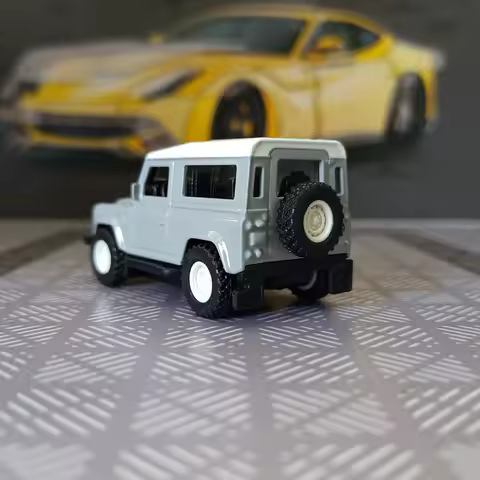 1:64 Simulated Land Rover Defender alloy car model ornament retro Jeep small static rich details, fi