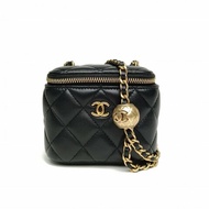 CHANEL 21B方盒子化妝包黑色羊皮30開金扣金球調節扣肩背包