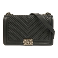 CHANEL 牛皮皮革Boy 28銀扣鏈帶肩背袋