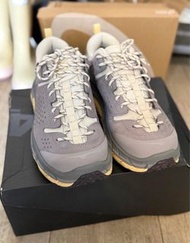 Hoka One One U Tor Ultra Lo (全新）