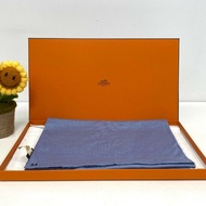 🉑送禮 Hermes愛馬仕藍黑拼色 羊絨真絲混紡圍巾 尺寸30x180cm🈶盒子