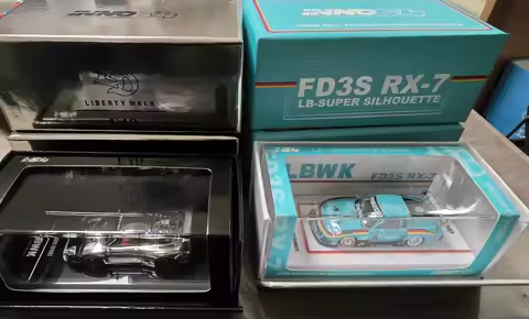 INNO 1:64 Beijing Limited F40 RX7 RX-7 Alloy Car Model