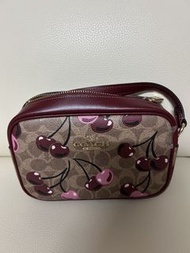 Coach cherry camera bag 手機袋