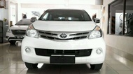 mobil bekas Toyota Avanza G AT 2013