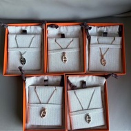 全新 現貨 🍊Hermes Mini Maillon pendant 豬鼻 頸鏈 項鍊 灰色 黑色 粉色