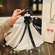 全城熱賣 - 小眾高級迷你婚紗模型七夕禮物送女友閨蜜生日禮物女生結婚【PP袋裝】僅婚紗+模型帶帽子赫本撞色婚紗模型(含帽子)