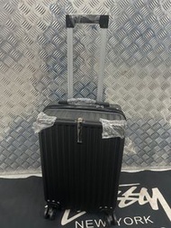 廉航精選： 20 吋登機行李箱 20 inch luggage for handcarry 55 x 22 x 35cm
