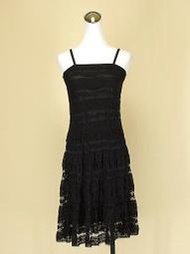 貞新 0918 日本專櫃 黑色雕花平口細肩帶蕾絲牛奶絲洋裝F號(21484)