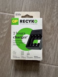 GP Recyko M453 (4槽/USB) 充電器  GP RECYKO AA AAA充電 2 小時充電器