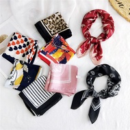 Fesyen Cetak Neckerchief Wanita Kecil Square Sutera Tudung Kepala Leher Headscarf Diy Rambut Scarf Rambut Tie Band Destar Perempuan 2020