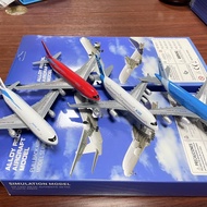 Boeing 777 and a380 Original Simulation Two Boeing 777 and a380 Alloy Model Airplane Pull Back Child