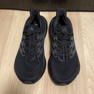 Adidas Ultraboost Light UB 跑鞋