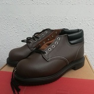 Red Wing Shoe ( new)