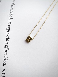 whisper.ring - You And Me Alphabet Necklace สร้อยจี้ตัวอักษร เสตนเลส ชุบทองคำ 14k *สินค้าเหมือนในรูปภาพ