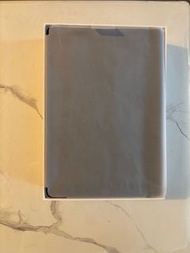 iPad 9 10.2 WIFI 64 GB silver w/ screen protector and cover stand