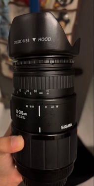 SIGMA 70-300mm f/4-5.6 DL 變焦鏡頭