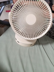 愛億 8吋夾式風扇 AM-1