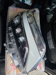 Toyota Voxy 80系 後期Led頭燈