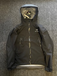 ARCTERYX  始祖鳥 新款 Beta AR系列 GTX防水防風多功能戶外沖鋒衣 男女款 size：S-XXL