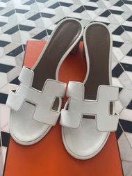 Hermes 拖鞋