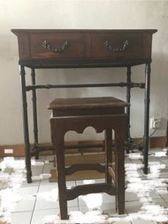 書枱連椅