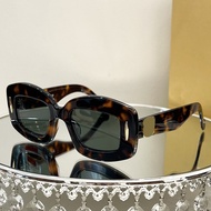 JPQ1 LO * LW40114Quality Fashion Yang Mi Mi Jia Jingwen Same Style Vacation Wear Cat Eye Female Sung