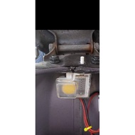 Suzuki V100 Lampu seat bawah