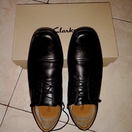 Clarks leather shoes original size 10