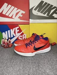Nike Kobe 4 und