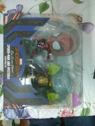 Hot Toys Cosbaby Spiderman & Mysterio