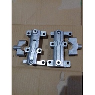 SATRIA FU CRANKSHAFT MOUNT SET IN AND EX/ CRANKSHAFT MOUNT SATRIA FU 150 CRANKSHAFT MOUNT CARBURETOR