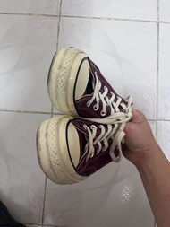 Converse Low Top Chuck 70 低筒帆布鞋(酒紅色，鞋邊有發黃）